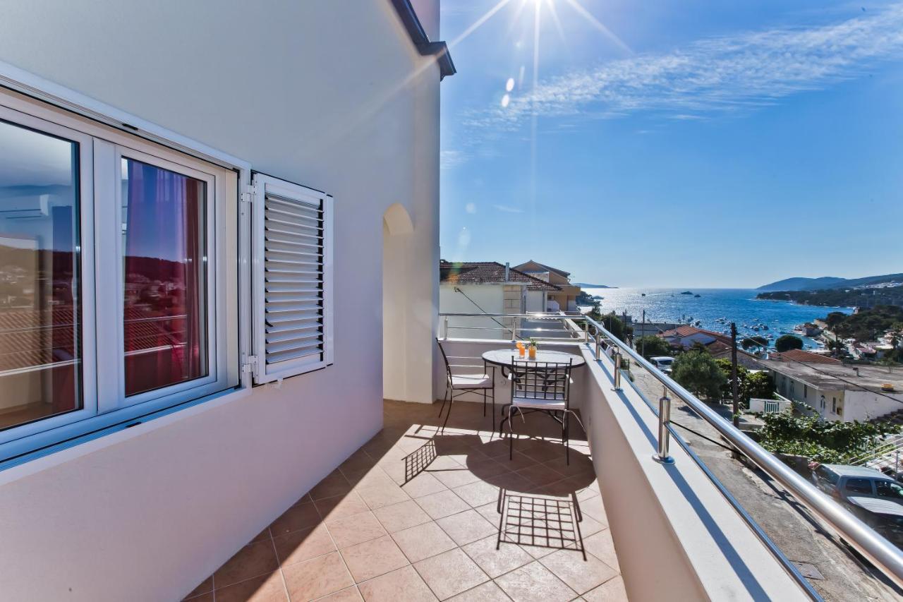 Apartments And Rooms Marija Hvar Town Exterior photo