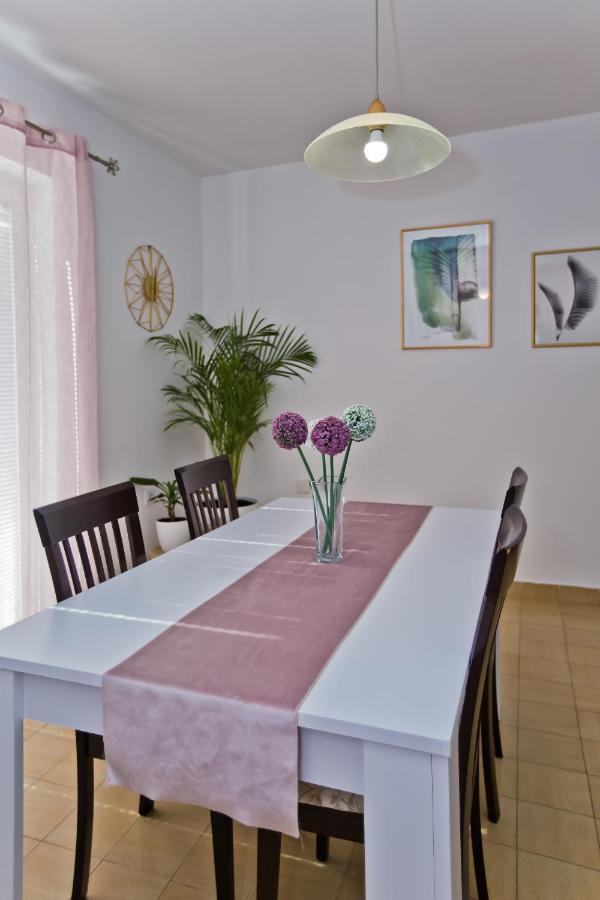 Apartments And Rooms Marija Hvar Town Exterior photo