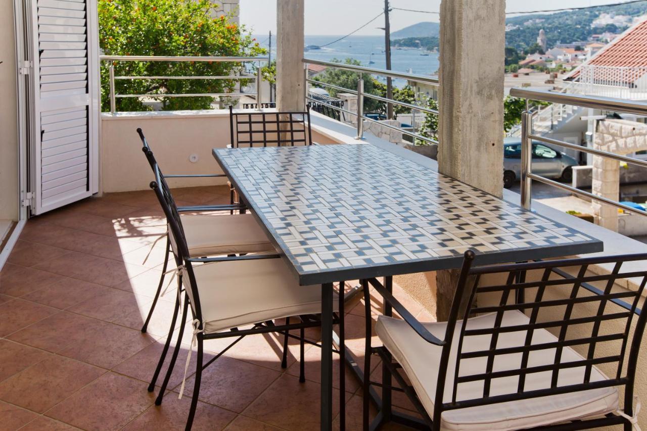 Apartments And Rooms Marija Hvar Town Exterior photo